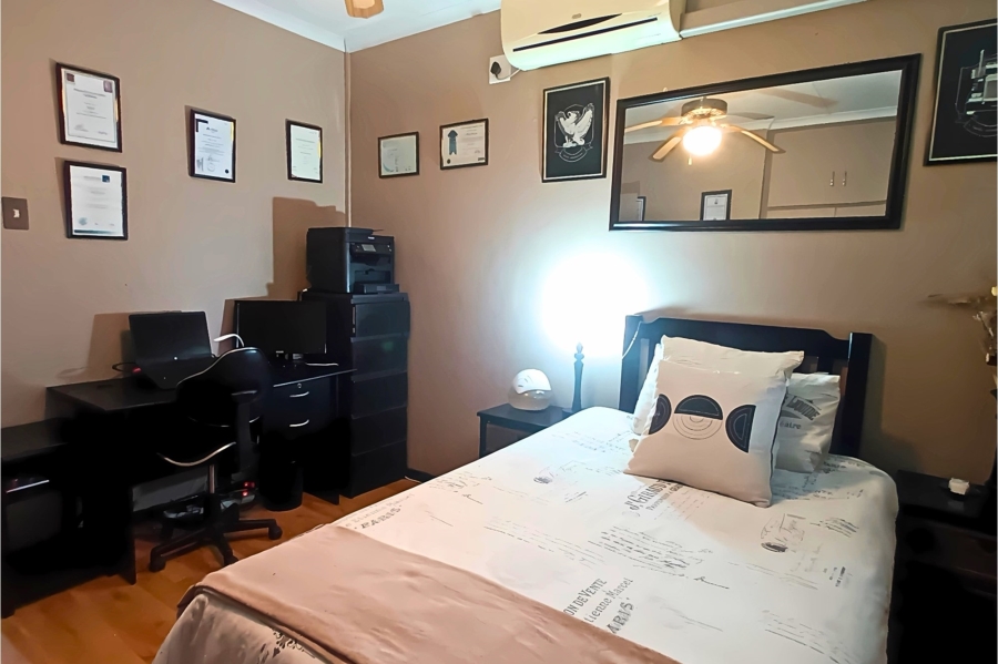 4 Bedroom Property for Sale in Beacon Bay Eastern Cape